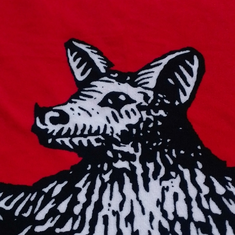 Bacardi Red and Black Bat Tapestry TOWEL PICNIC - Picture 4 of 7